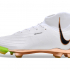 Футбольные бутсы Nike Phantom Luna Elite FG белые