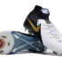 Детские футбольные бутсы Nike Phantom Luna Elite белые