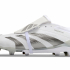 Футбольные бутсы Adidas Predator Accuracy FG белые